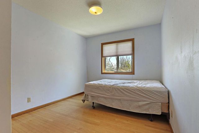 N1420 Cedar ROAD, Genoa City, WI 53128