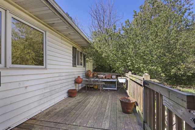 N1420 Cedar ROAD, Genoa City, WI 53128