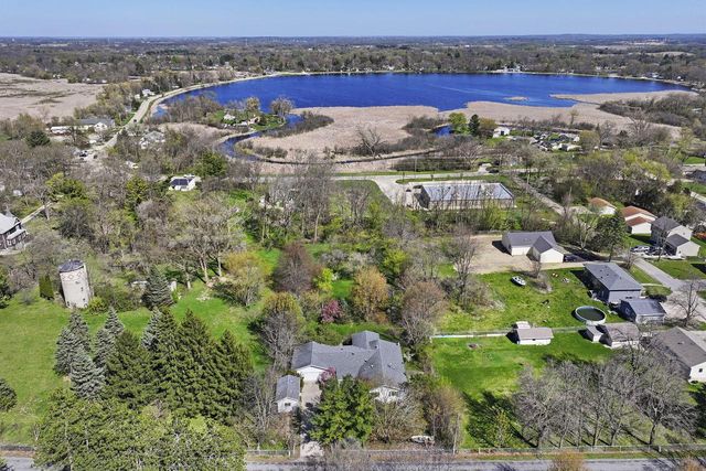 N1420 Cedar ROAD, Genoa City, WI 53128