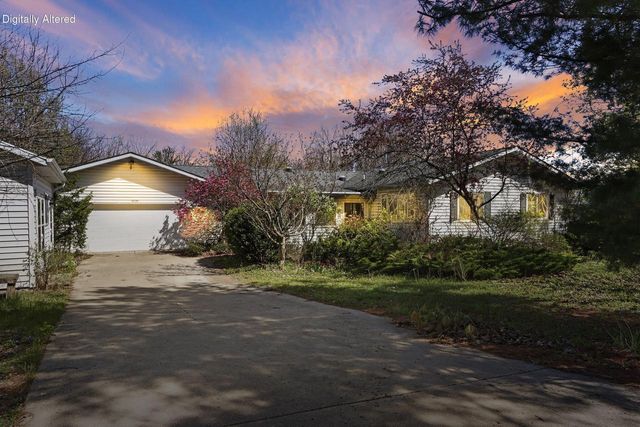 N1420 Cedar ROAD, Genoa City, WI 53128