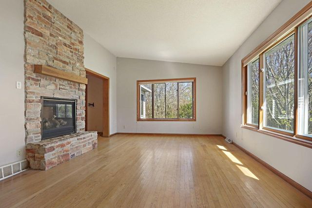 N1420 Cedar ROAD, Genoa City, WI 53128
