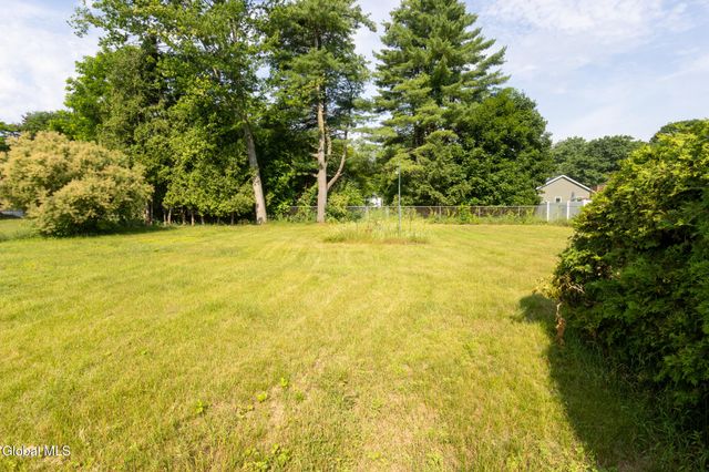 595 Gansevoort Road, Moreau, NY 12803