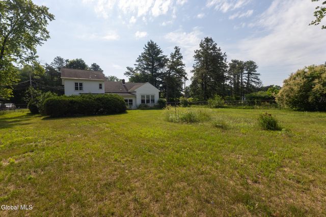 595 Gansevoort Road, Moreau, NY 12803