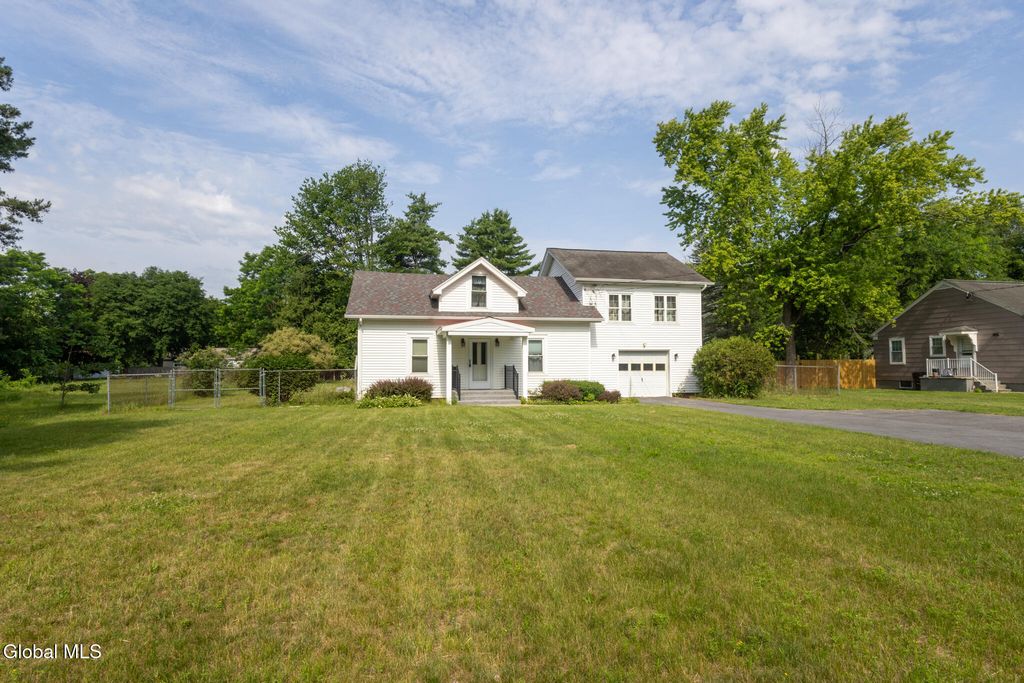 595 Gansevoort Road, Moreau, NY 12803