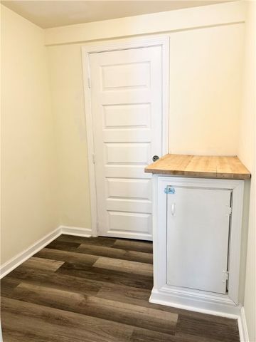 208 Hampton Street, Iva, SC 29655
