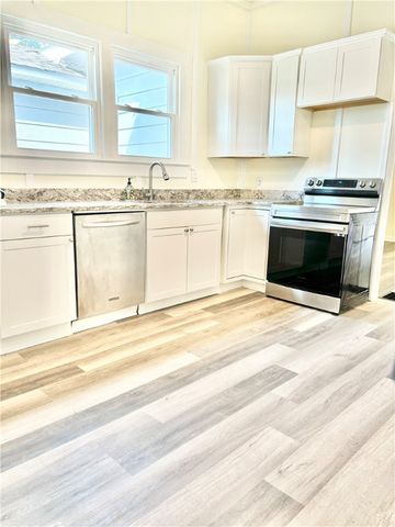 208 Hampton Street, Iva, SC 29655