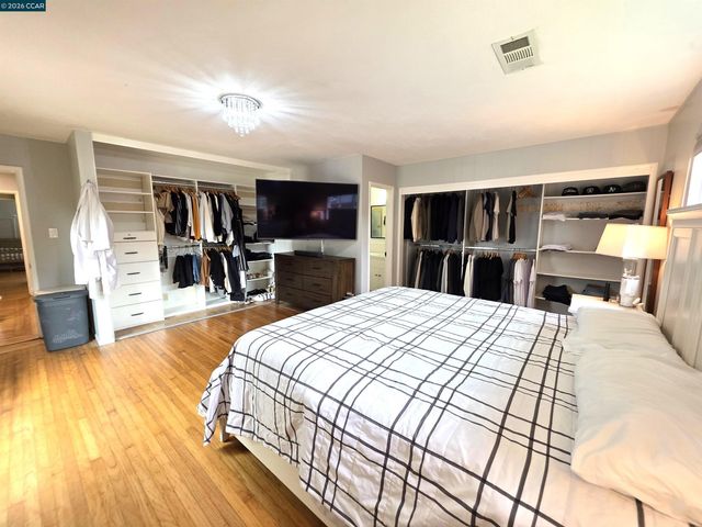 2068 Revere Dr, Concord, CA 94520