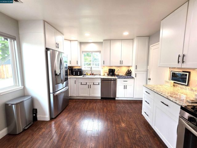 2068 Revere Dr, Concord, CA 94520