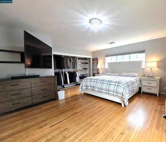 2068 Revere Dr, Concord, CA 94520