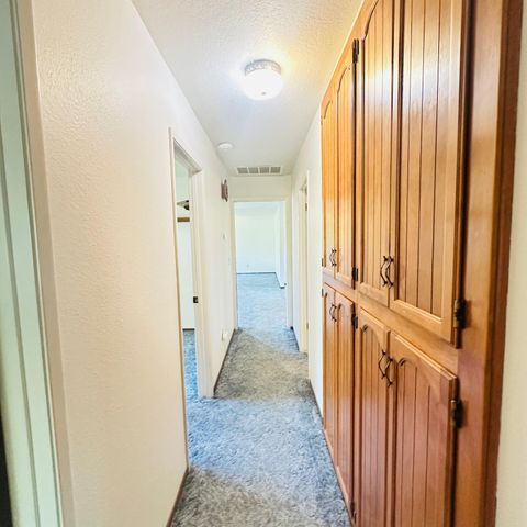 1633 Walnut, Escalon, CA 95320