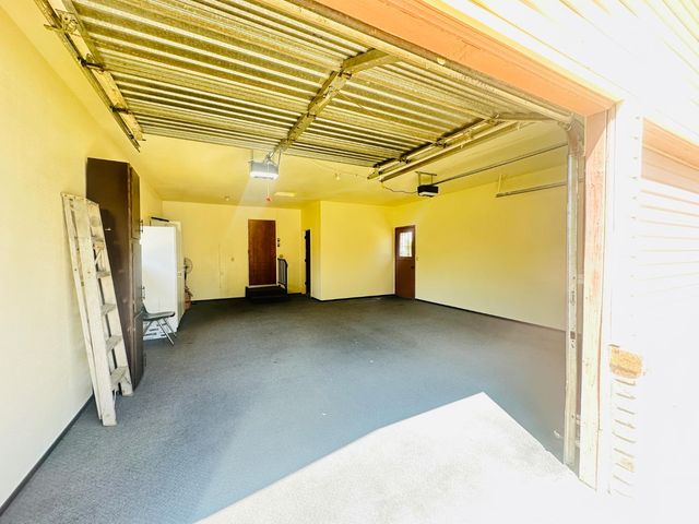 1633 Walnut, Escalon, CA 95320
