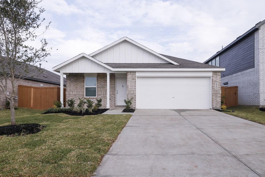 2511 Night Emerald Drive, Rosharon, TX 77583