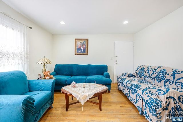 698 Fairview Avenue, Fairview, NJ 07022