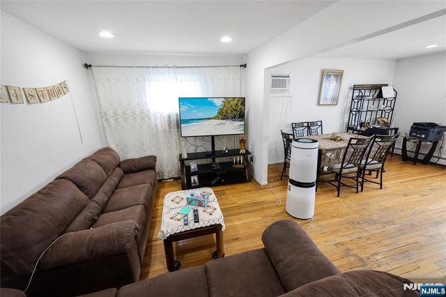 698 Fairview Avenue, Fairview, NJ 07022