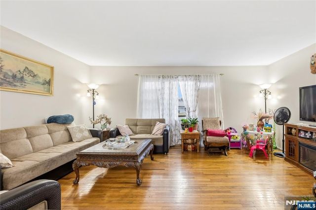 698 Fairview Avenue, Fairview, NJ 07022