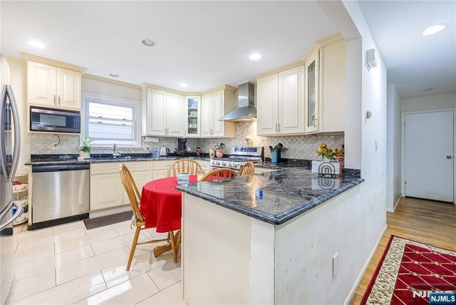 698 Fairview Avenue, Fairview, NJ 07022