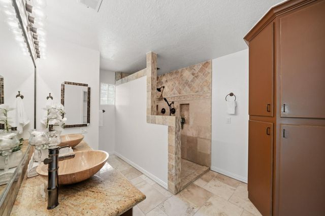 79 Summers Wind Street, Conroe, TX 77356