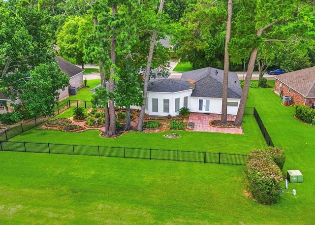 79 Summers Wind Street, Conroe, TX 77356