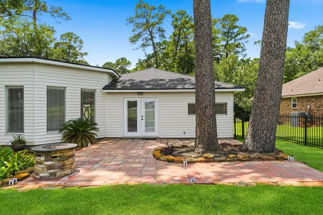 79 Summers Wind Street, Conroe, TX 77356