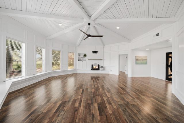 79 Summers Wind Street, Conroe, TX 77356