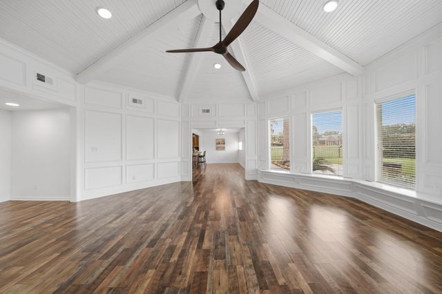 79 Summers Wind Street, Conroe, TX 77356