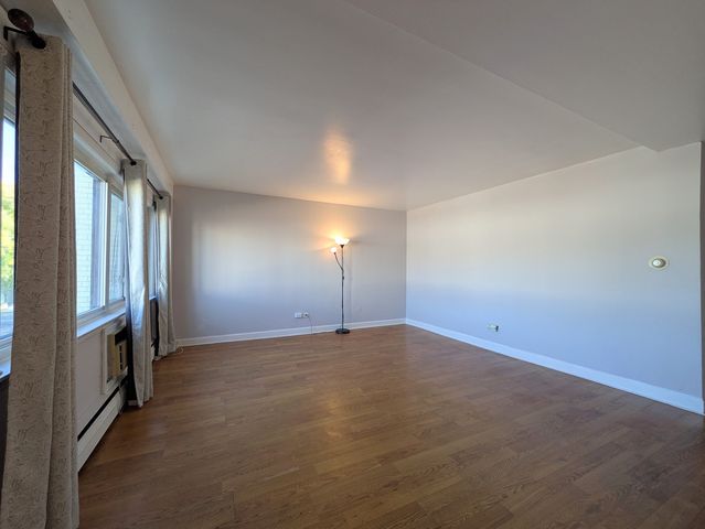 7540 N RIDGE Boulevard 2C, Chicago, IL 60645
