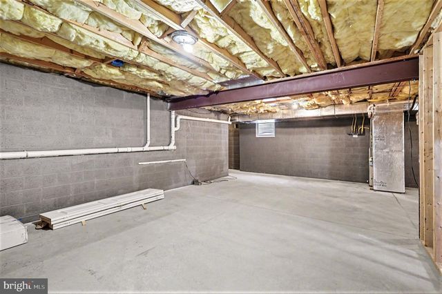 50 ANGELA LN, York, PA 17402