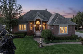 49677 Lakebridge Drive, Shelby, MI 48315