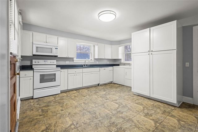 51 South Street, Leroy, NY 14482