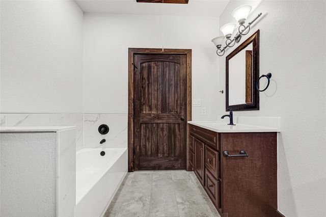 29527B Turnbury Village Drive, Spring, TX 77386