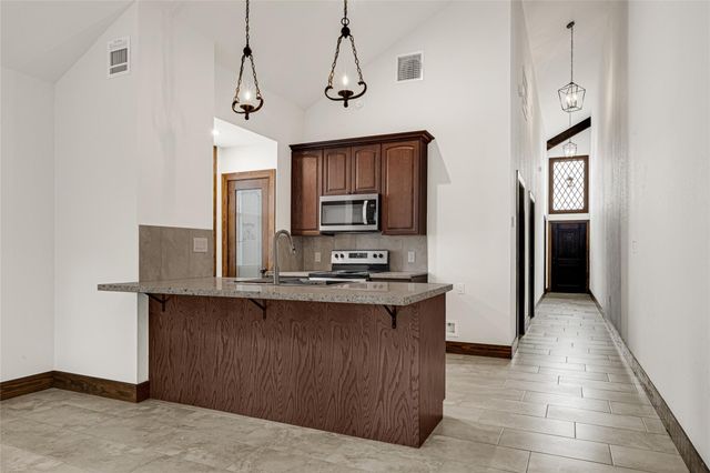 29527B Turnbury Village Drive, Spring, TX 77386