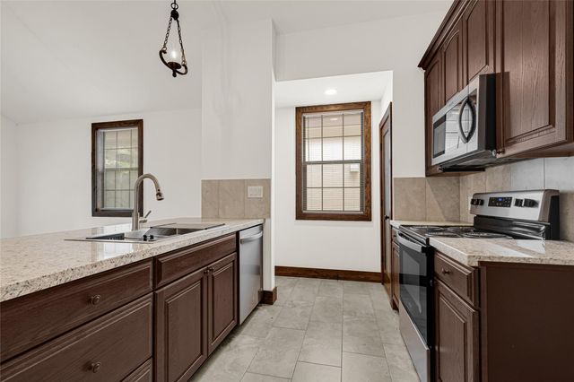 29527B Turnbury Village Drive, Spring, TX 77386