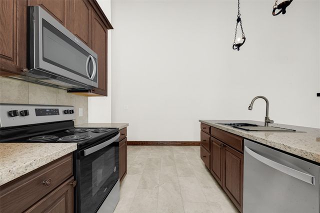 29527B Turnbury Village Drive, Spring, TX 77386