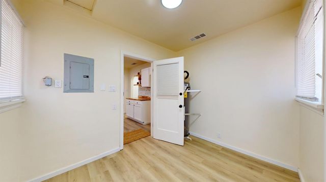225 Merced Ave, Modesto, CA 95351