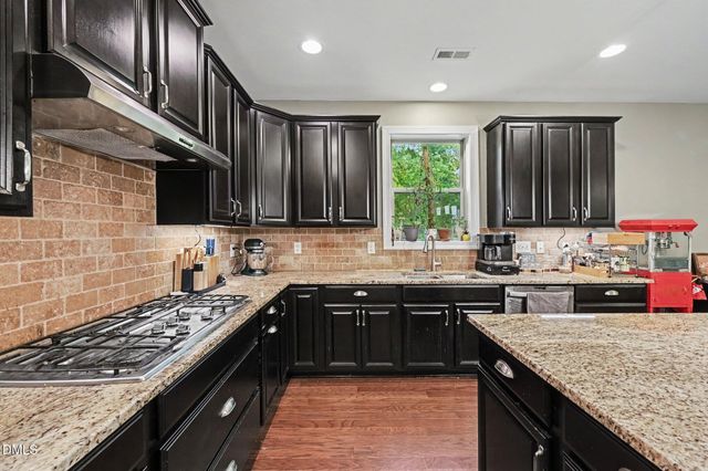 6600 Mountain Oaks Way, Wake Forest, NC 27587