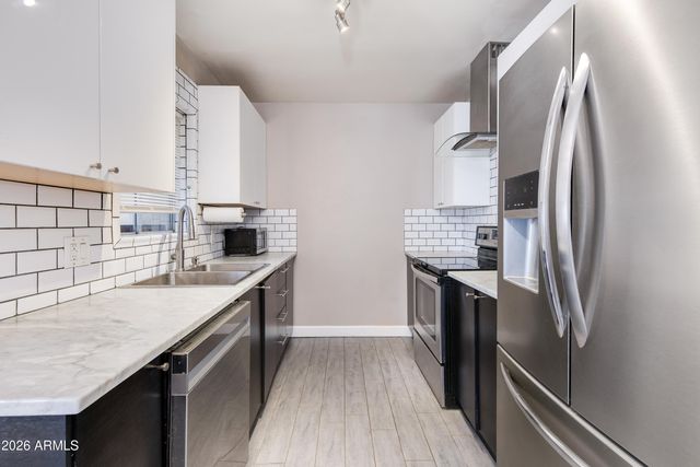 102 W MARYLAND Avenue C1, Phoenix, AZ 85013