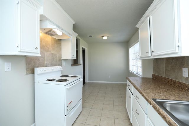 10322 Cathedral Drive, Houston, TX 77051