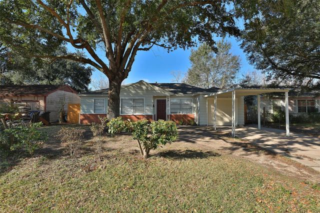 10322 Cathedral Drive, Houston, TX 77051
