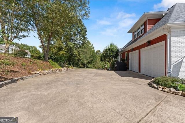8865 Saddle Trail, Ball Ground, GA 30107