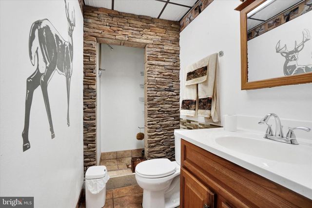 14181 WOLF RD, Felton, PA 17322