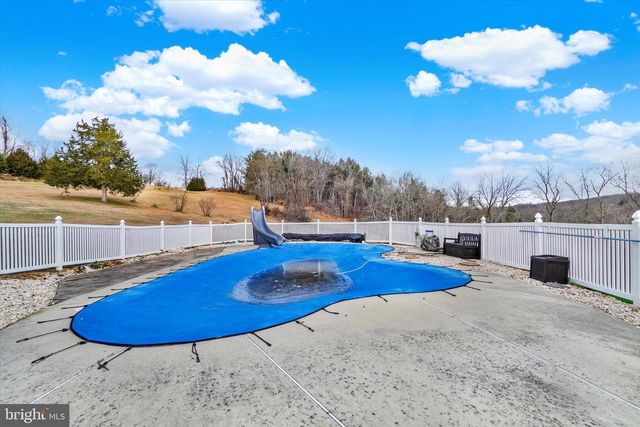 14181 WOLF RD, Felton, PA 17322