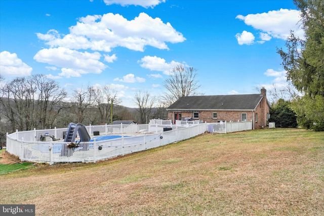 14181 WOLF RD, Felton, PA 17322