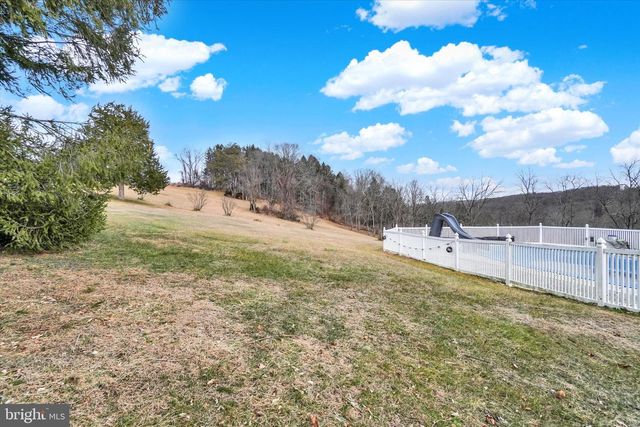 14181 WOLF RD, Felton, PA 17322