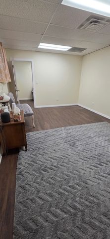 1809 S Wolf Road, Hillside, IL 60162