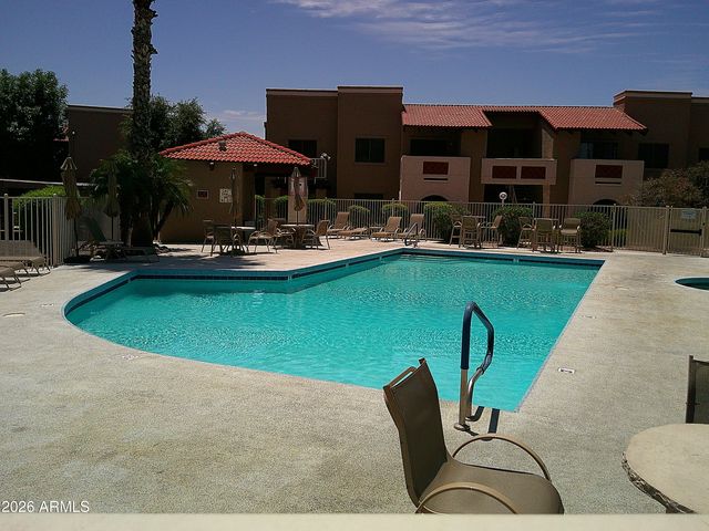 5757 W EUGIE Avenue W 2113, Glendale, AZ 85304