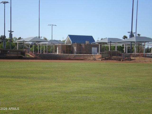 5757 W EUGIE Avenue W 2113, Glendale, AZ 85304