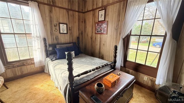 204 Ashurst Avenue, Tallassee, AL 36078
