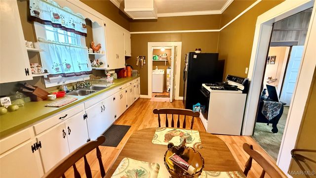 204 Ashurst Avenue, Tallassee, AL 36078