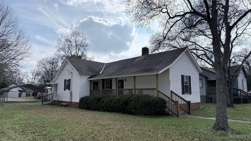 204 Ashurst Avenue, Tallassee, AL 36078