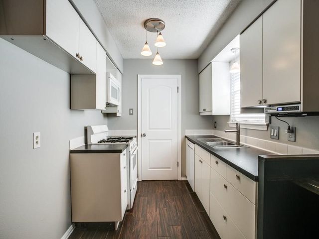 933 Meadow Mead Drive, Allen, TX 75002